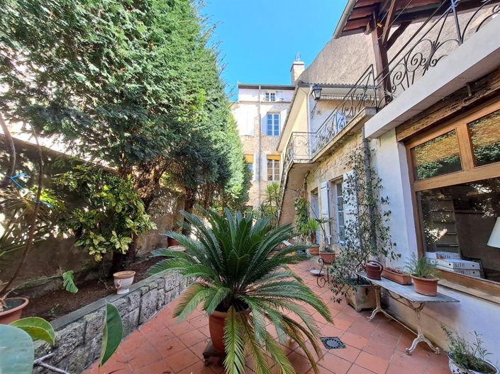 Image No.18-4 Bed House for sale