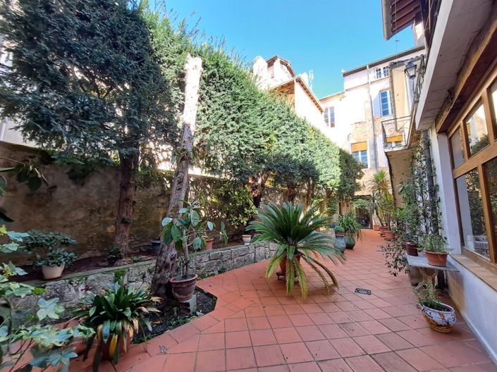 Image No.19-4 Bed House for sale