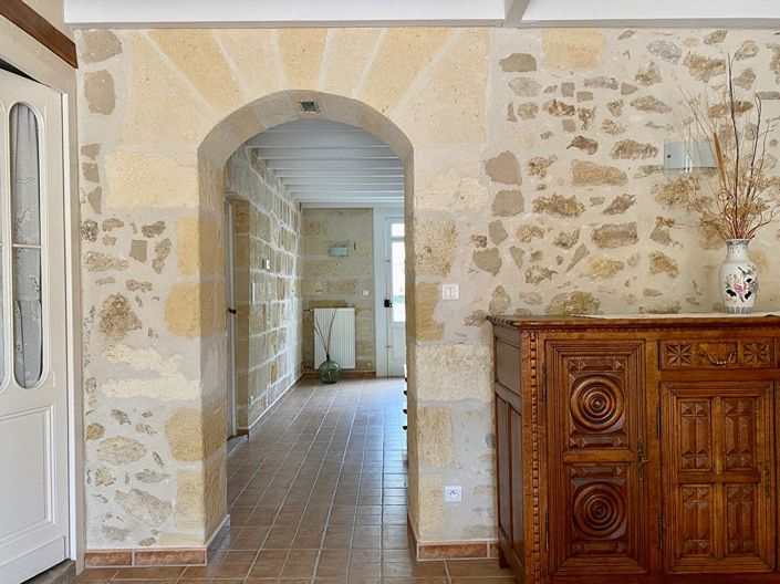 Image No.2-4 Bed House for sale