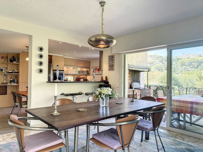 Image No.6-5 Bed House for sale