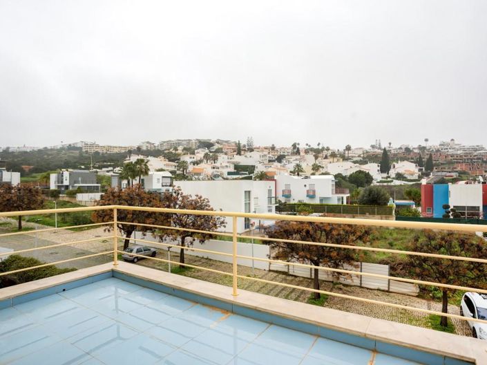 Image No.26-2 Bed Apartment for sale