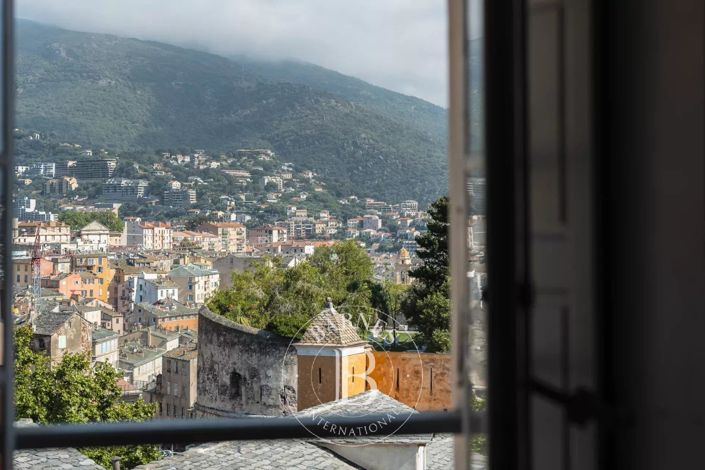 Image No.13-4 Bed Apartment for sale