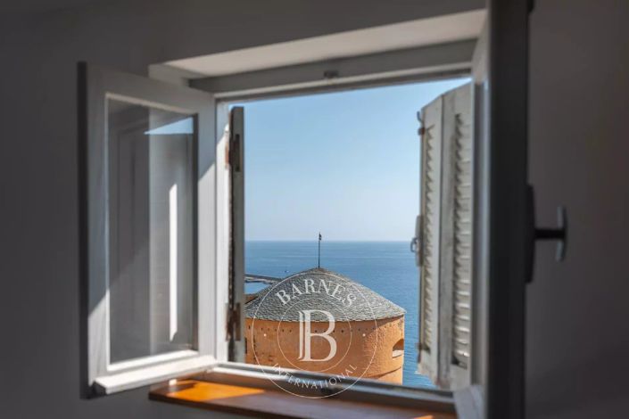 Image No.2-4 Bed Apartment for sale