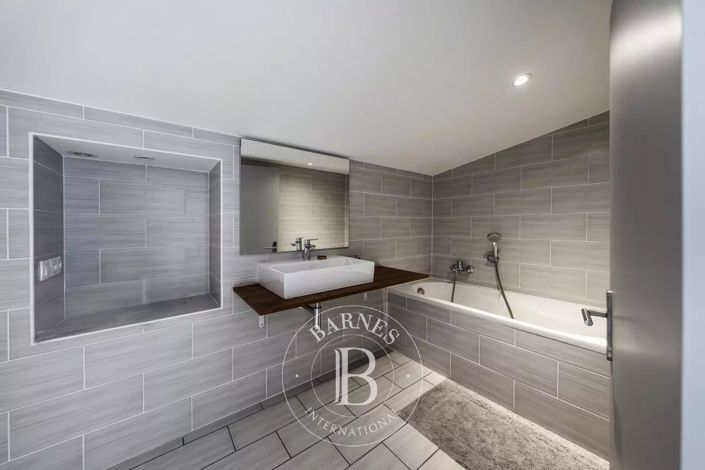 Image No.8-4 Bed Apartment for sale