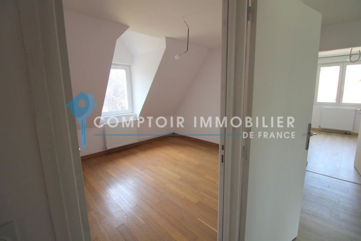 Image No.11-5 Bed House for sale