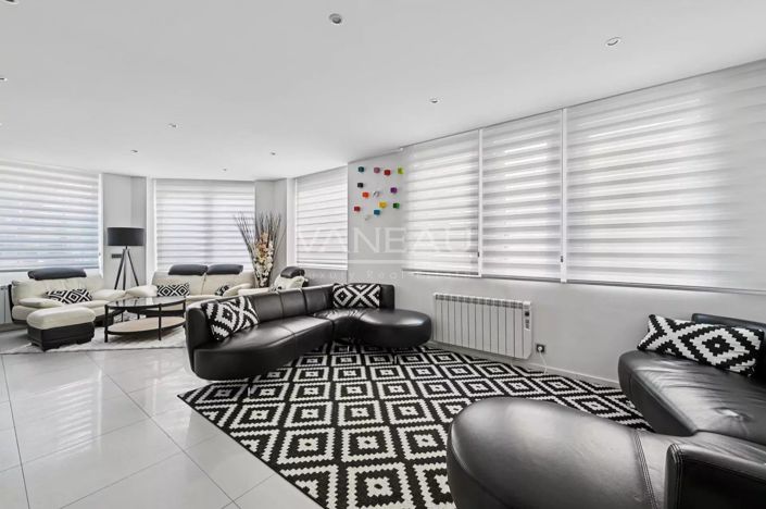 Image No.5-5 Bed Apartment for sale