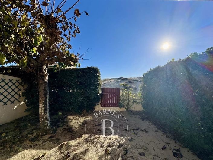 Image No.11-6 Bed House for sale