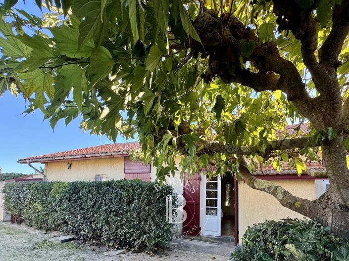 Image No.3-6 Bed House for sale