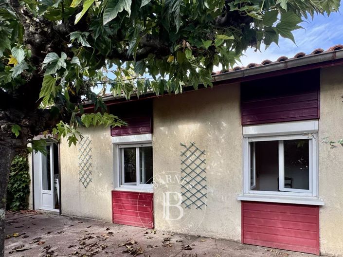 Image No.5-6 Bed House for sale