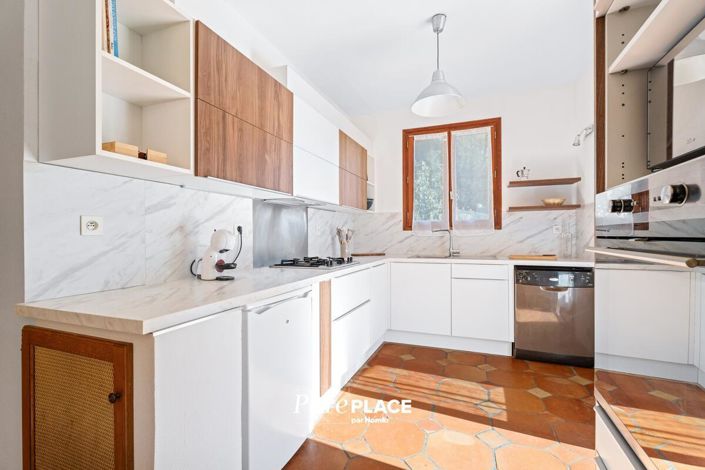 Image No.13-4 Bed House for sale