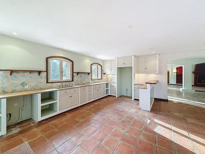 Image No.15-9 Bed House for sale