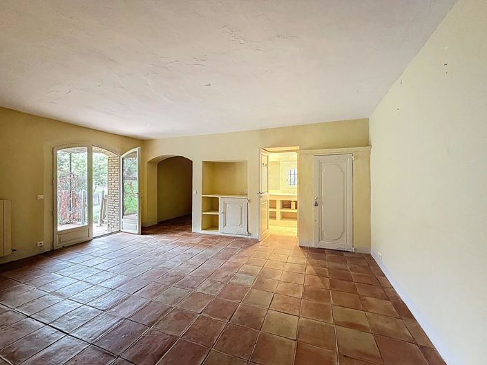 Image No.19-9 Bed House for sale