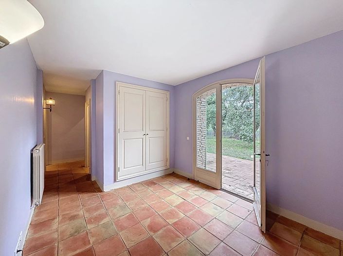 Image No.23-9 Bed House for sale