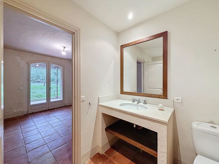 Image No.25-9 Bed House for sale