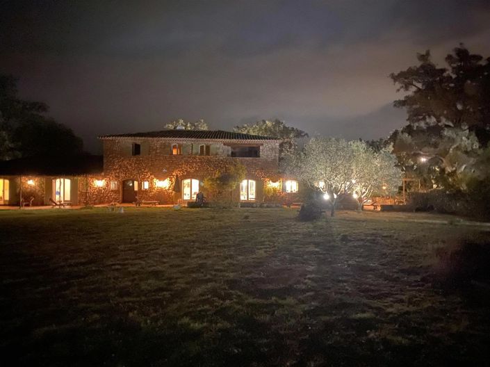 Image No.31-9 Bed House for sale