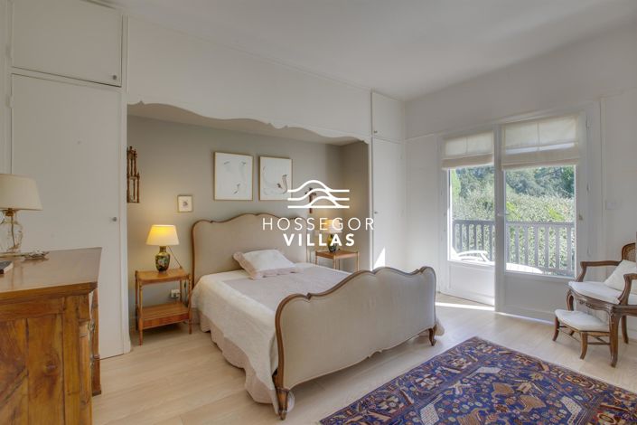 Image No.6-5 Bed House for sale