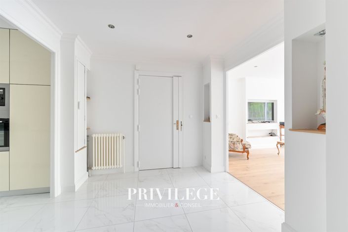 Image No.13-3 Bed Apartment for sale