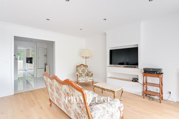 Image No.3-3 Bed Apartment for sale