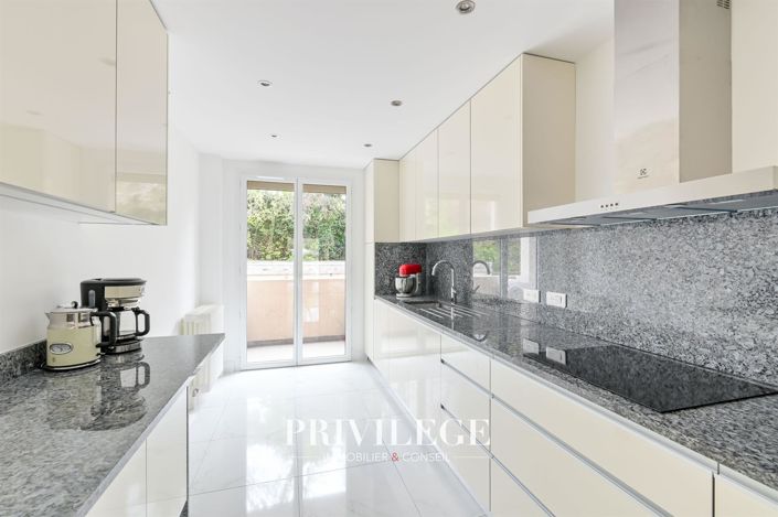 Image No.6-3 Bed Apartment for sale