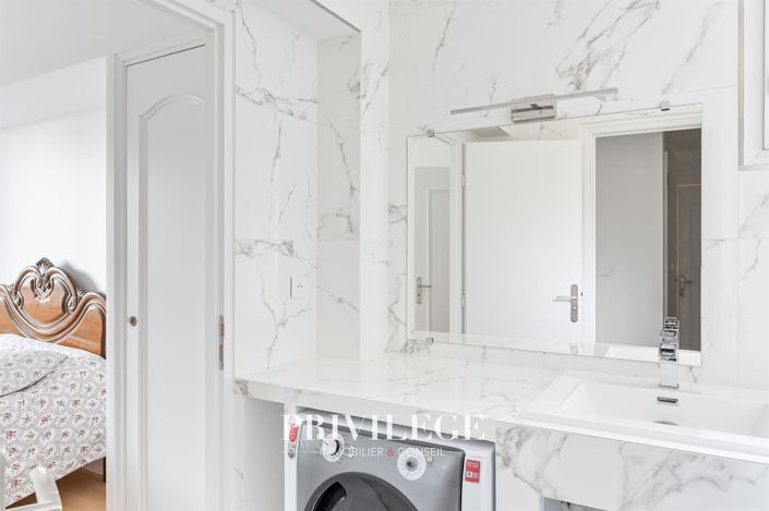 Image No.9-3 Bed Apartment for sale