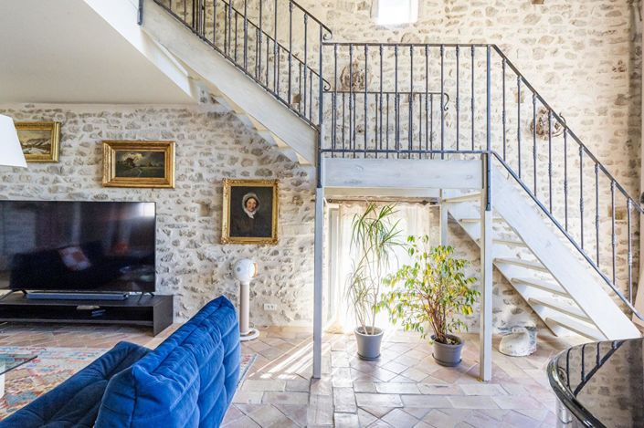 Image No.7-5 Bed House for sale