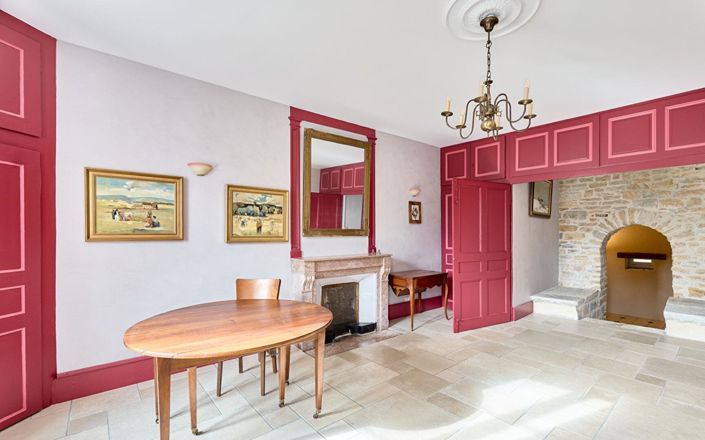 Image No.6-5 Bed Property for sale