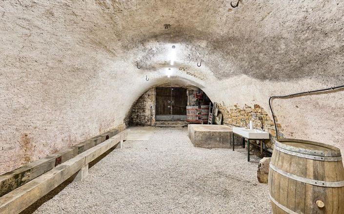 Image No.8-5 Bed Property for sale