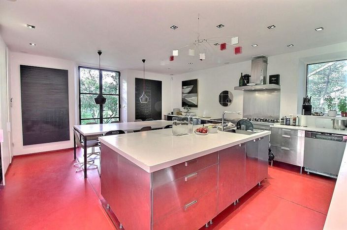 Image No.10-11 Bed House for sale