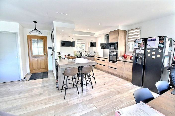 Image No.7-3 Bed House for sale