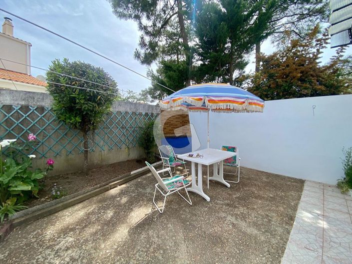 Image No.9-2 Bed House for sale