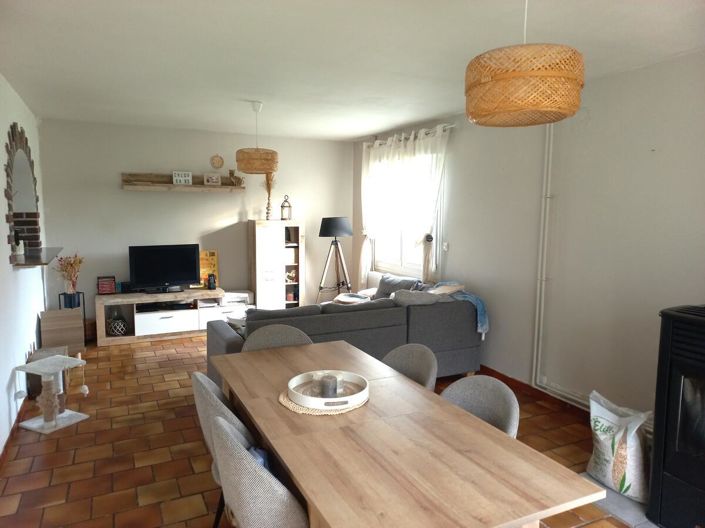 Image No.2-4 Bed House for sale