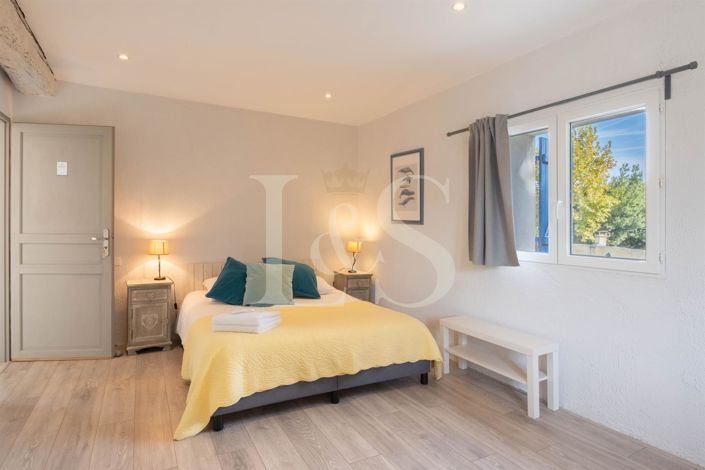 Image No.20-7 Bed House for sale