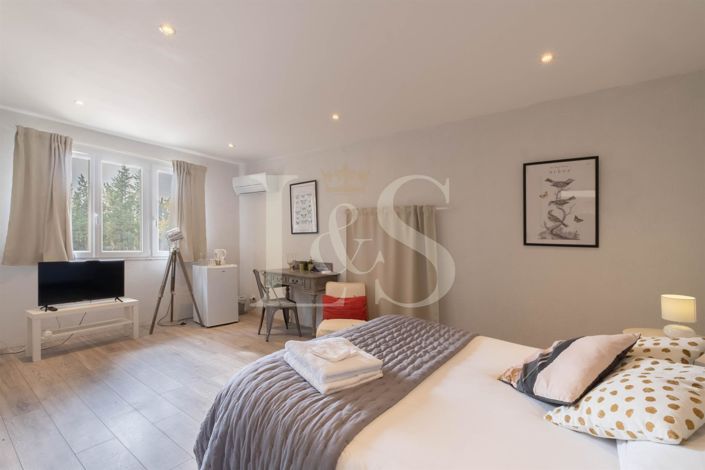 Image No.21-7 Bed House for sale