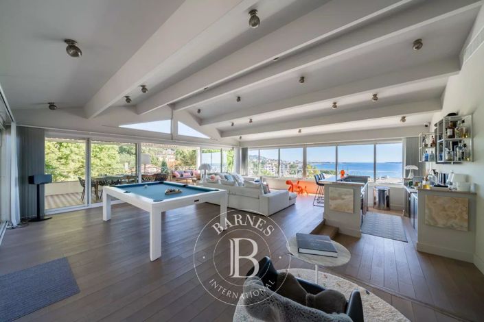 Image No.18-4 Bed House for sale