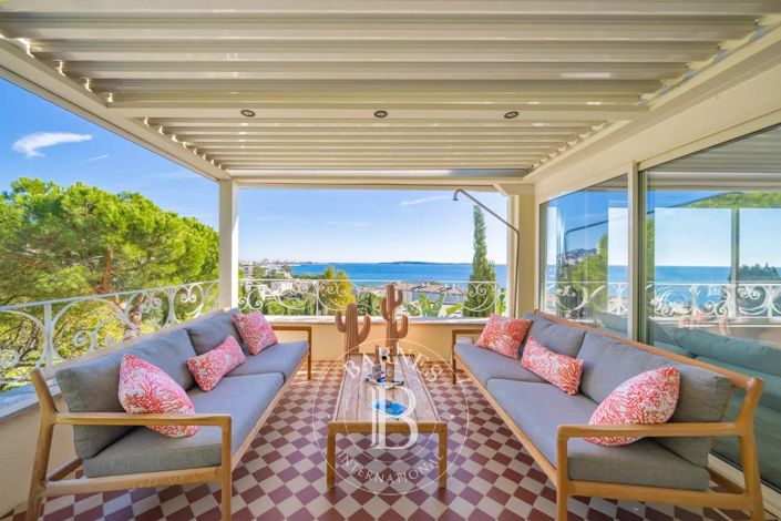 Image No.5-4 Bed House for sale