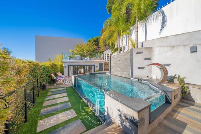 Image No.6-4 Bed House for sale