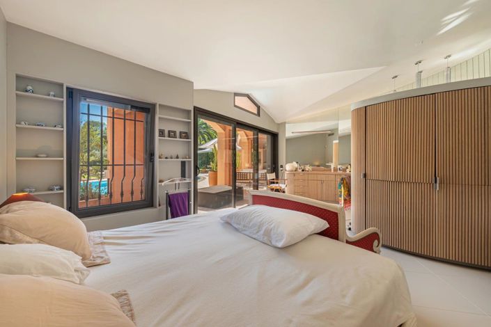 Image No.11-4 Bed House for sale