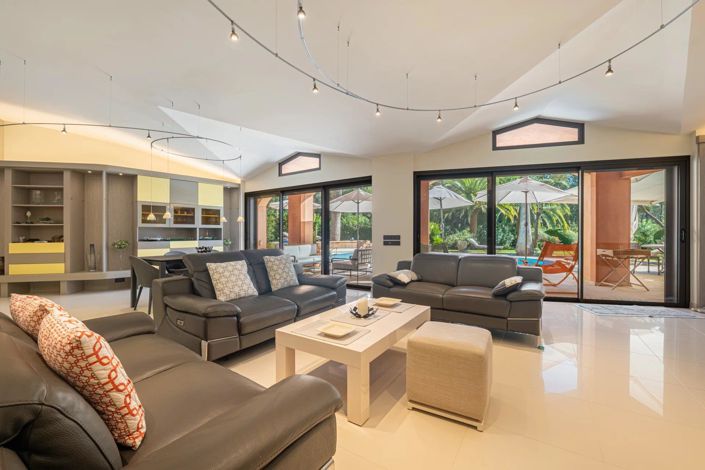 Image No.18-4 Bed House for sale