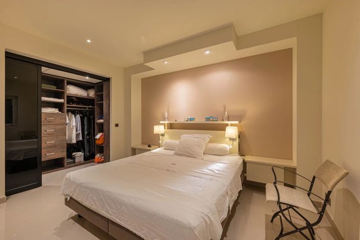 Image No.19-4 Bed House for sale