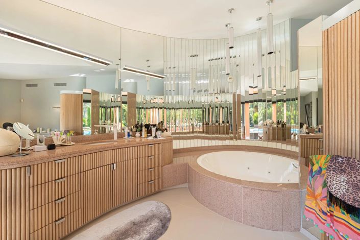 Image No.22-4 Bed House for sale