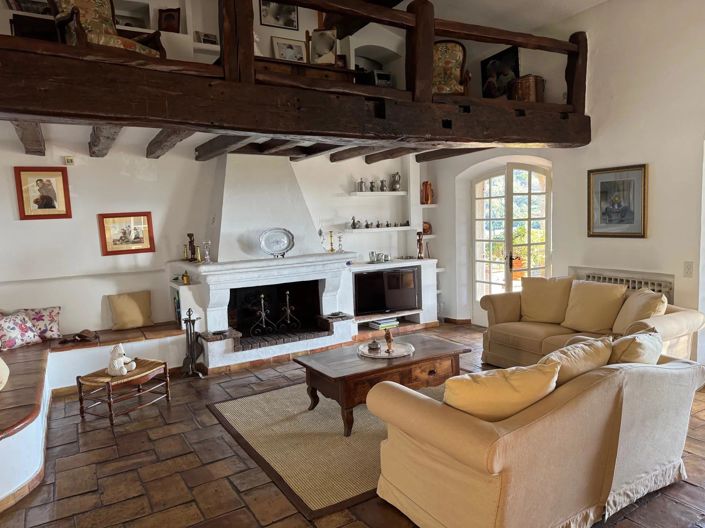 Image No.5-6 Bed House for sale