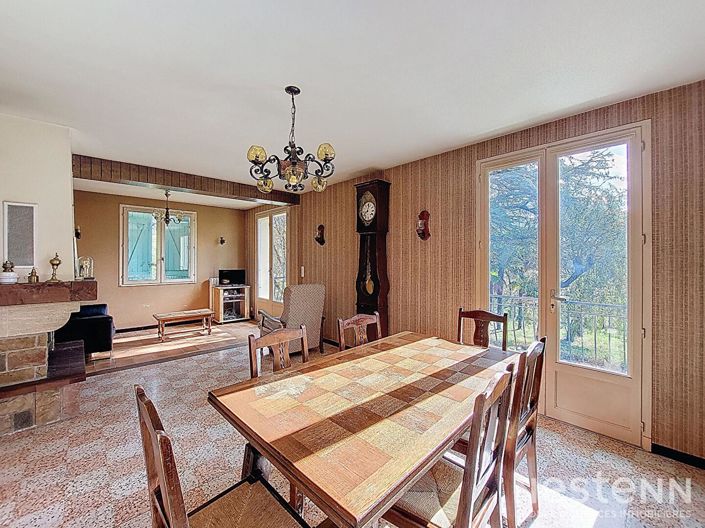 Image No.2-4 Bed House for sale