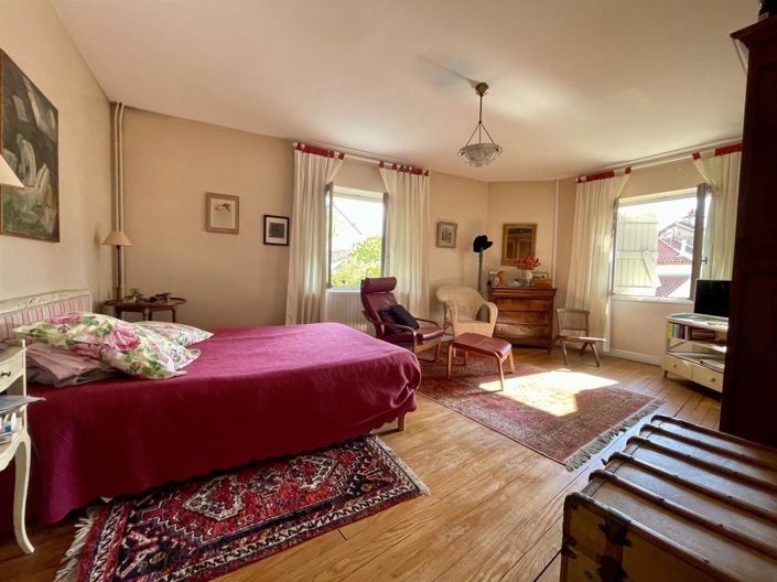 Image No.21-3 Bed House for sale