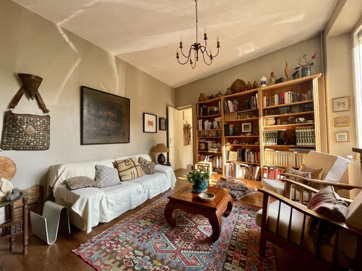 Image No.9-3 Bed House for sale