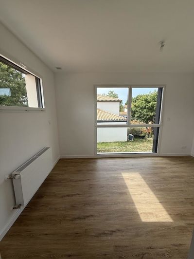 Image No.15-5 Bed House for sale