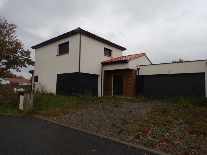 Image No.2-5 Bed House for sale