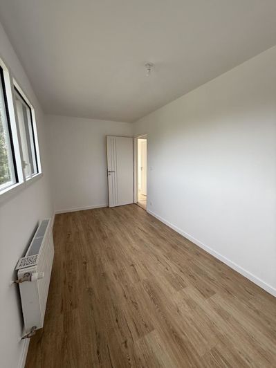 Image No.27-5 Bed House for sale