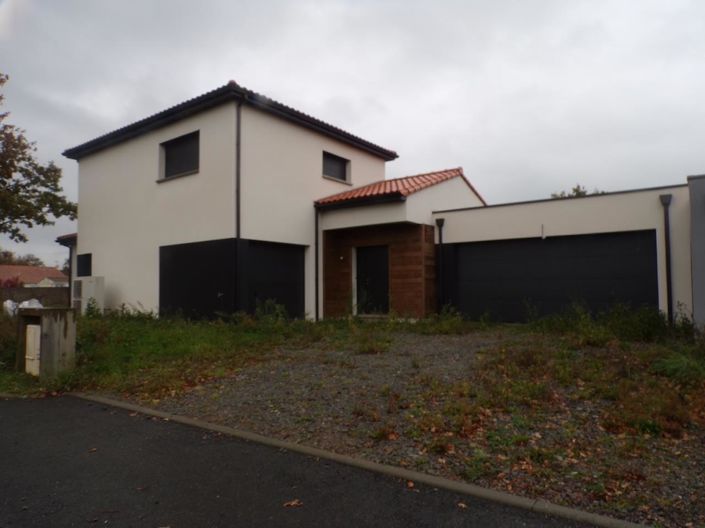 Image No.3-5 Bed House for sale