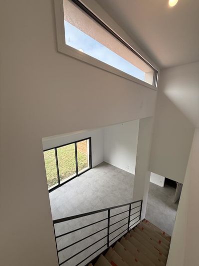 Image No.34-5 Bed House for sale