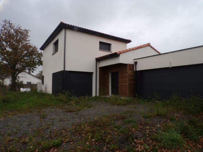 Image No.4-5 Bed House for sale